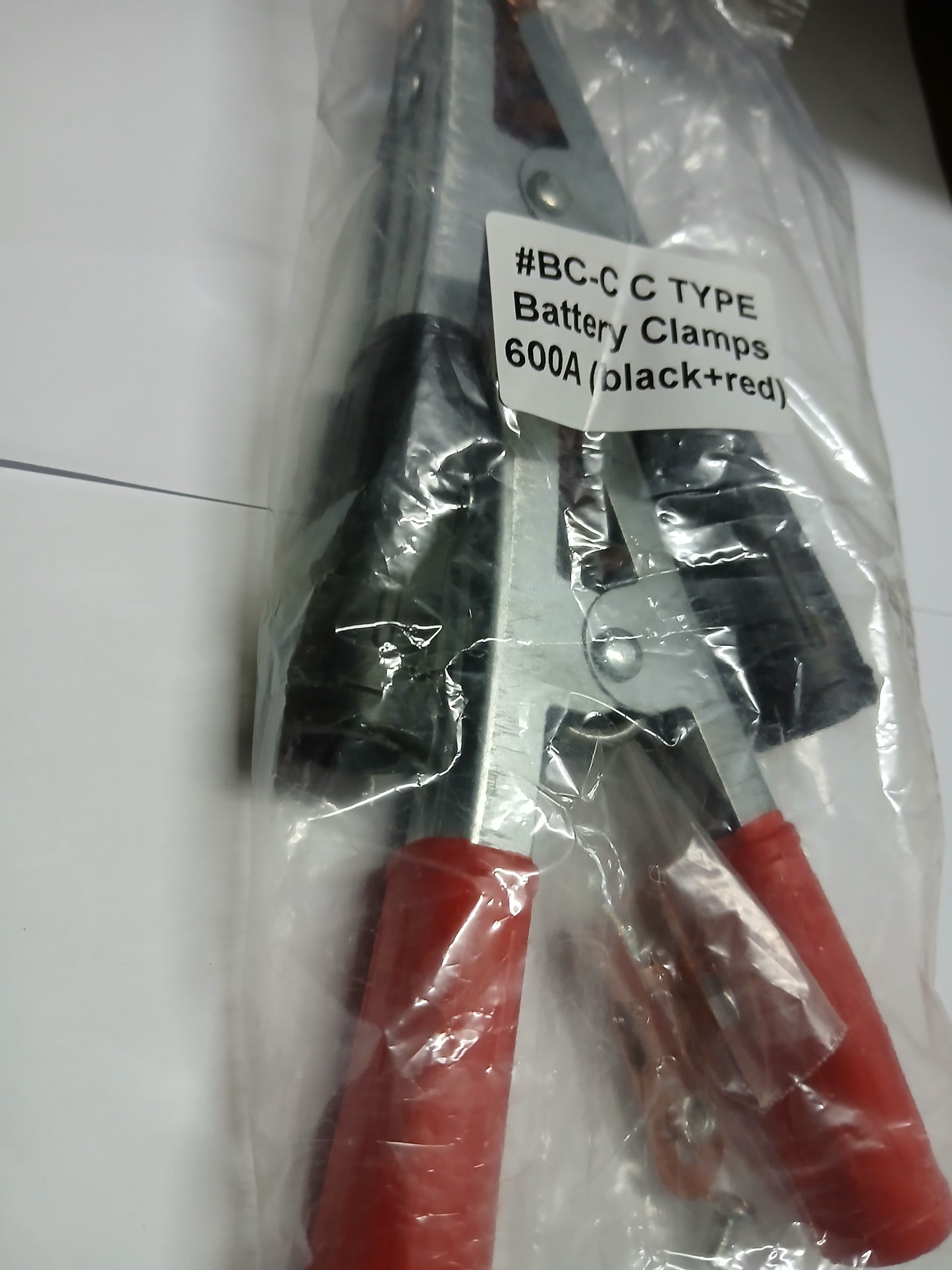 600A Battery Clamps with Cable Fixings  1